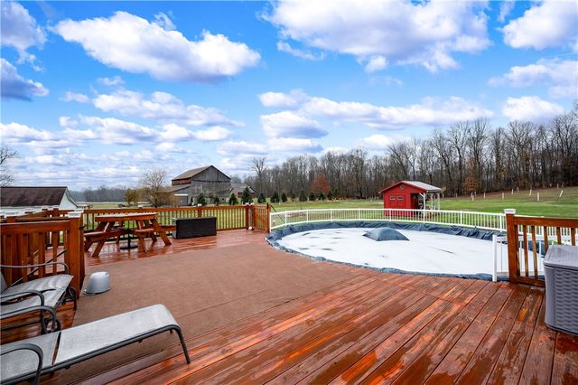 360 Conneaut Lake Rd, Sugar Grove Twp, PA 16125