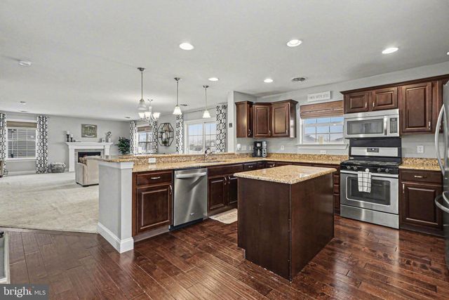 311 SLEEPY HOLLOW DRIVE, Mechanicsburg, PA 17055