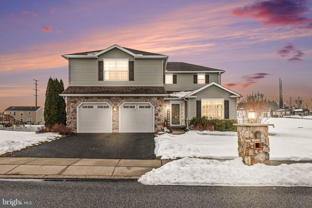 311 SLEEPY HOLLOW DRIVE, Mechanicsburg, PA 17055