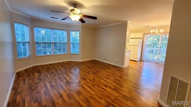 440 Benton Drive H, St Peters, MO 63376