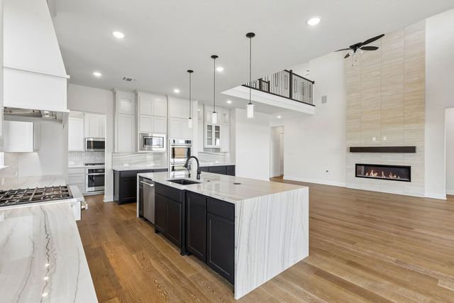 61 Hunter Pass, Waxahachie, TX 75165