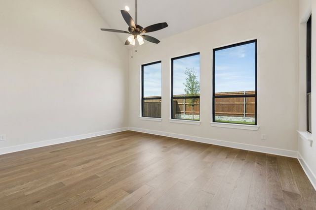 61 Hunter Pass, Waxahachie, TX 75165