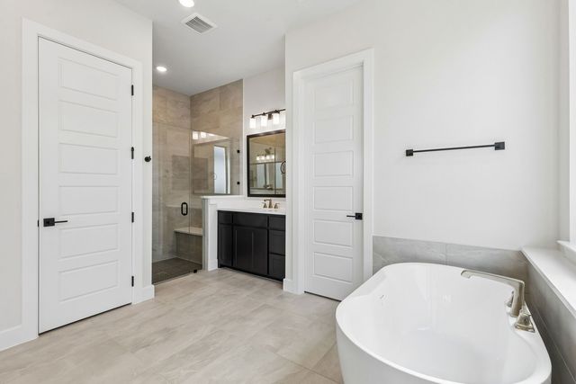61 Hunter Pass, Waxahachie, TX 75165