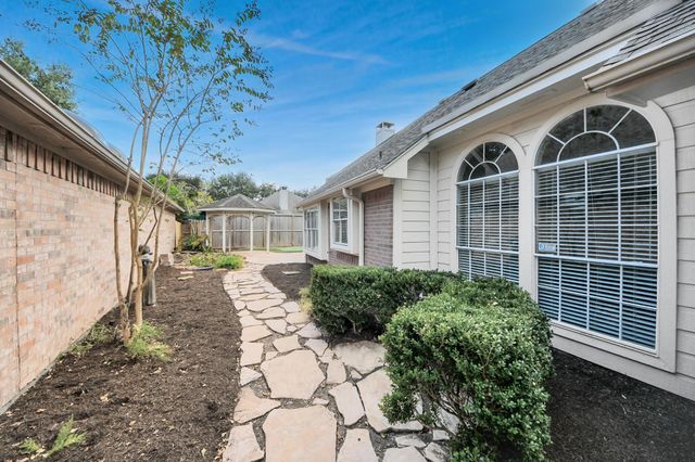731 Avery Drive, Sugar Land, TX 77479