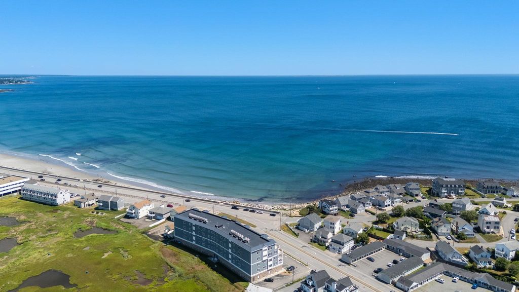 Image 1 of property listing at 535 Ocean Blvd Unit 403, Hampton, NH 03842