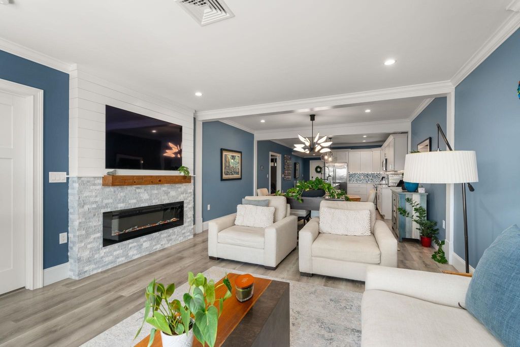 Image 12 of property listing at 535 Ocean Blvd Unit 403, Hampton, NH 03842