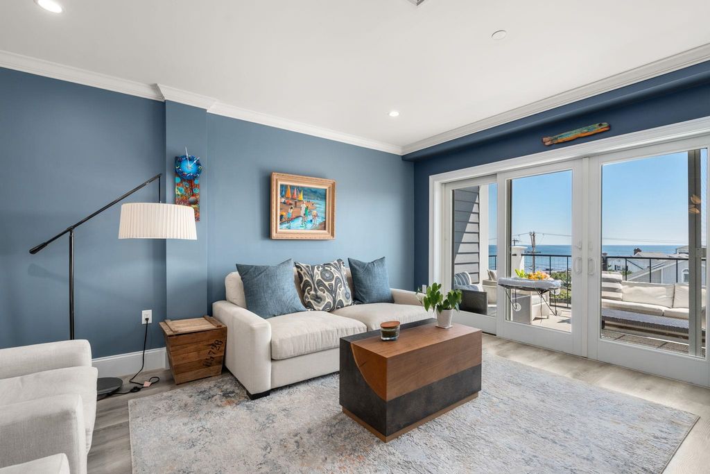 Image 13 of property listing at 535 Ocean Blvd Unit 403, Hampton, NH 03842