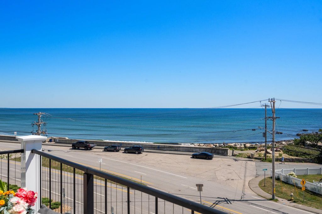 Image 16 of property listing at 535 Ocean Blvd Unit 403, Hampton, NH 03842
