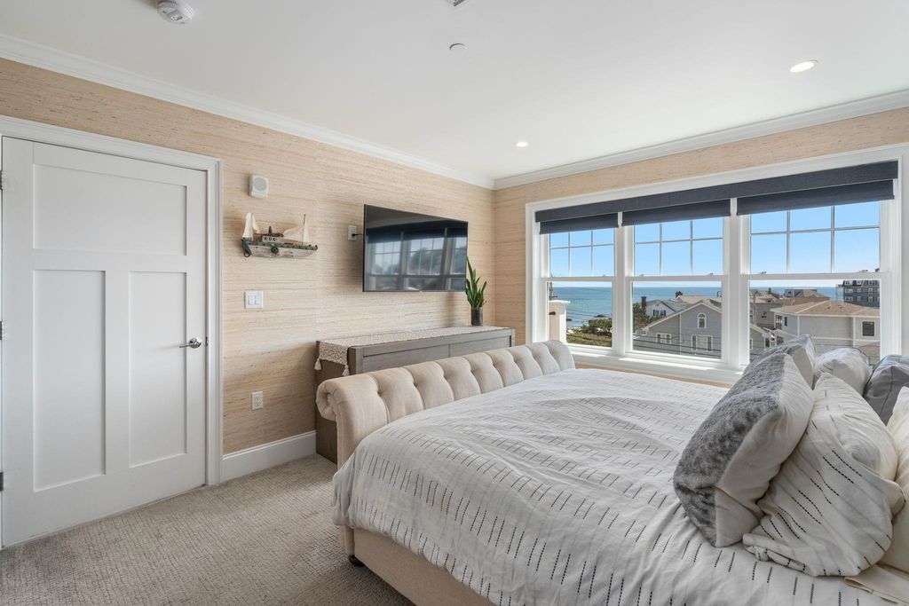 Image 19 of property listing at 535 Ocean Blvd Unit 403, Hampton, NH 03842