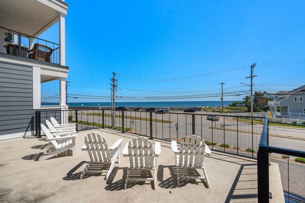 Image 32 of property listing at 535 Ocean Blvd Unit 403, Hampton, NH 03842