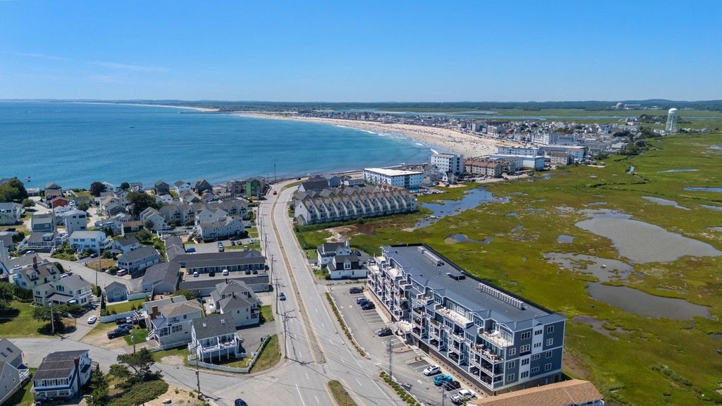 Image 36 of property listing at 535 Ocean Blvd Unit 403, Hampton, NH 03842