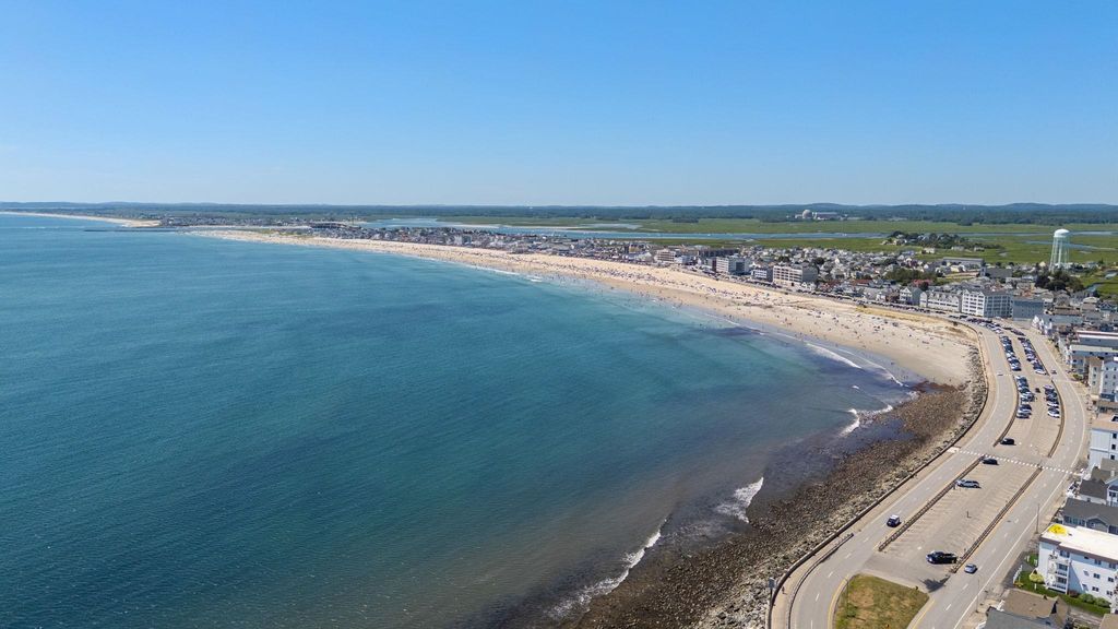 Image 39 of property listing at 535 Ocean Blvd Unit 403, Hampton, NH 03842