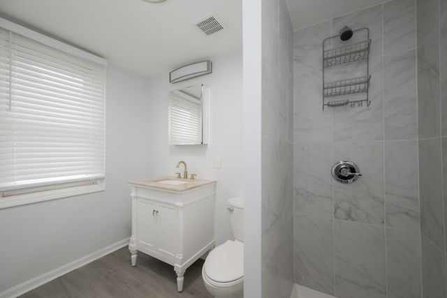 7653 S Saint Lawrence Avenue, Chicago, IL 60619