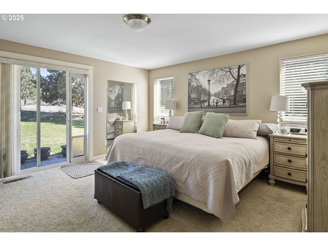 2057 Se BLUE SKIES Ln, Prineville, OR 97754