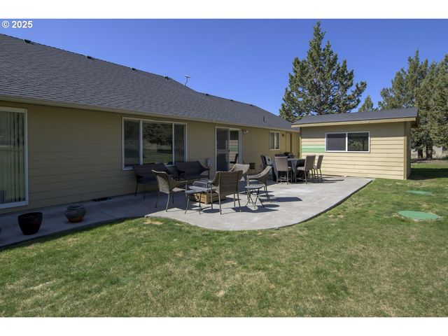 2057 Se BLUE SKIES Ln, Prineville, OR 97754