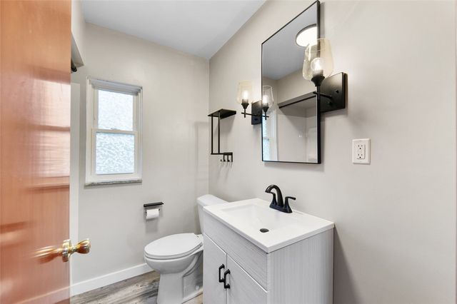 202 Larson Boulevard, Rostraver, PA 15012