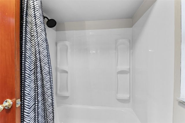 202 Larson Boulevard, Rostraver, PA 15012