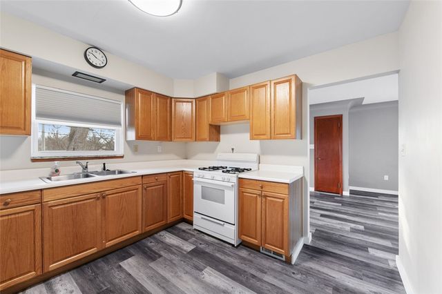 202 Larson Boulevard, Rostraver, PA 15012