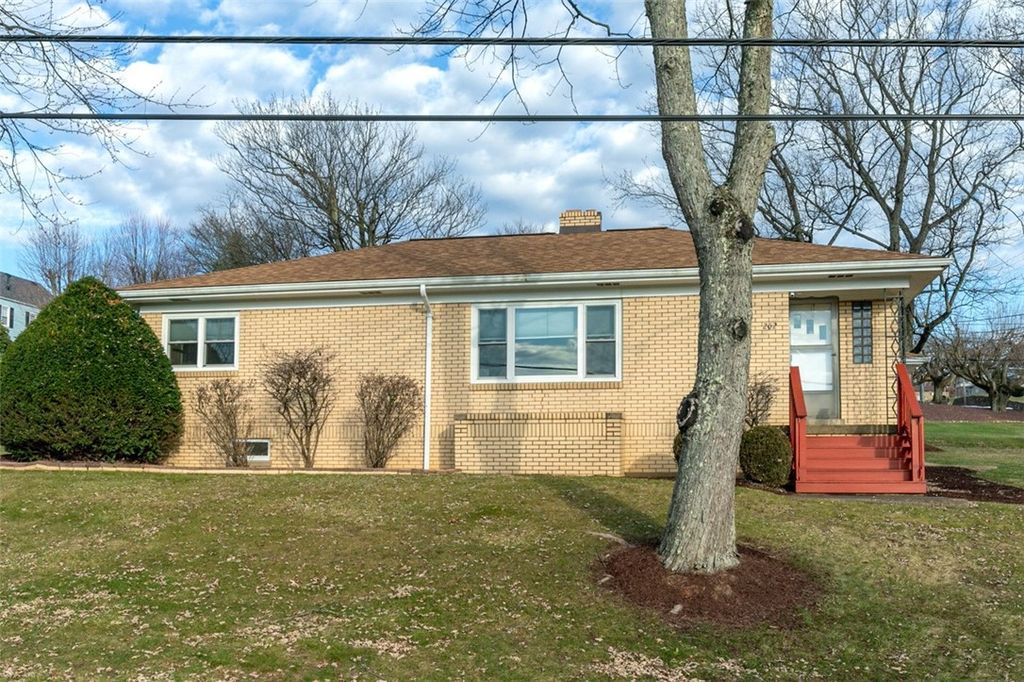 202 Larson Boulevard, Rostraver, PA 15012