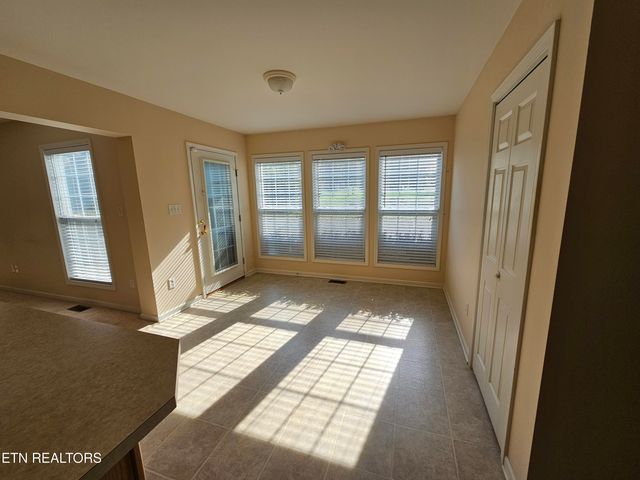 208 Kiowa Point, Loudon, TN 37774