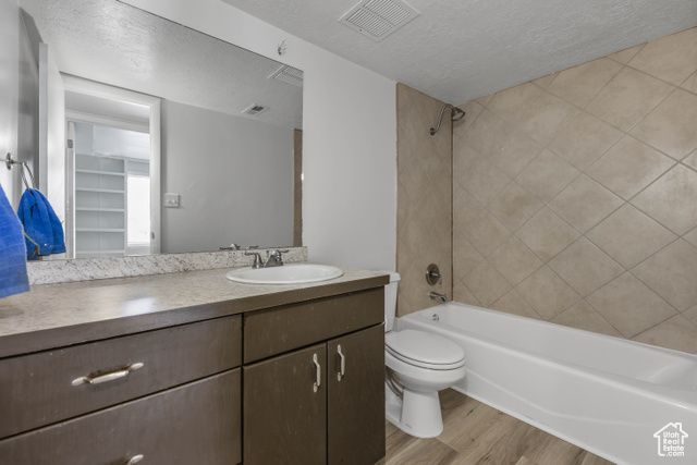 440 E CREEKSIDE CIR #D, Murray, UT 84107