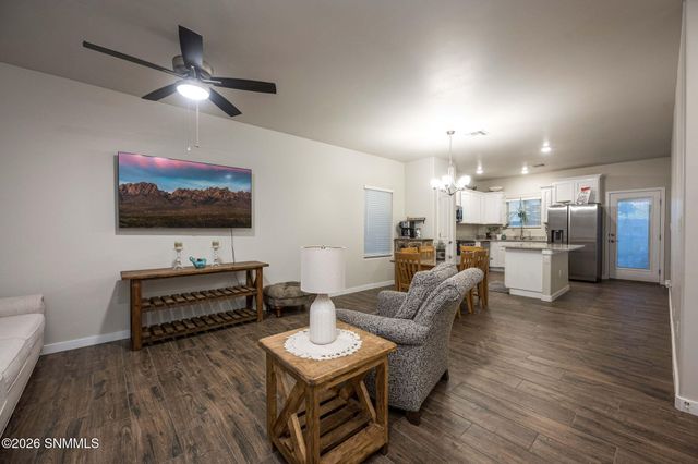 6913 Magellan Street, Las Cruces, NM 88012