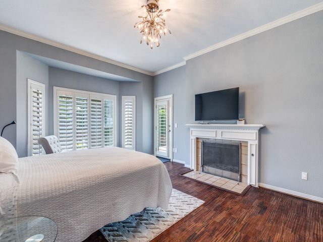 9138 Valley Chapel Lane, Dallas, TX 75220