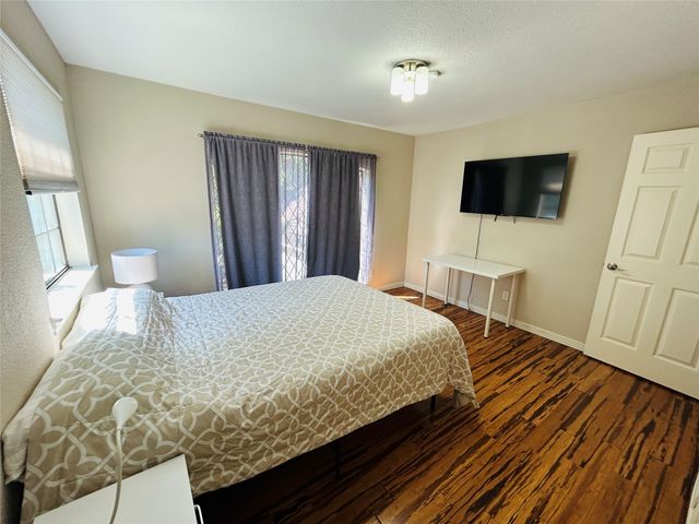 9138 Valley Chapel Lane, Dallas, TX 75220