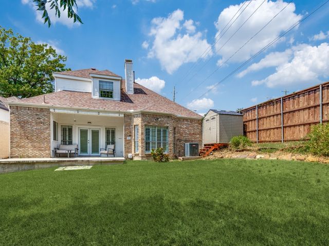 9138 Valley Chapel Lane, Dallas, TX 75220