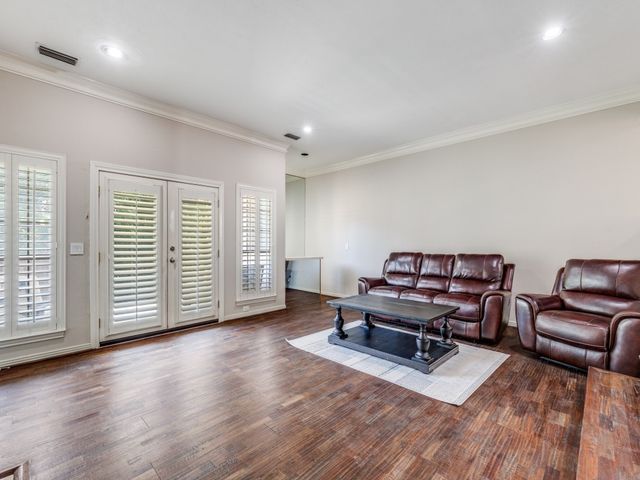 9138 Valley Chapel Lane, Dallas, TX 75220