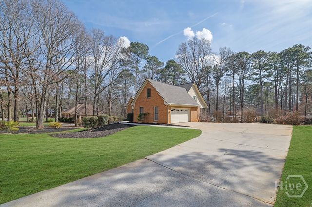 525 Saddle Crest Drive, Roswell, GA 30075