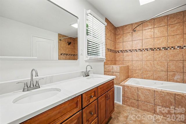 2019 Dalehurst Drive, Charlotte, NC 28205