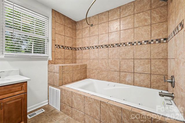 2019 Dalehurst Drive, Charlotte, NC 28205
