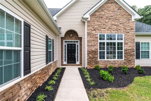 214 Palmer Court, Jefferson, GA 30549