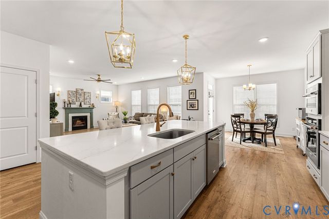 568 N James St, Ashland, VA 23005