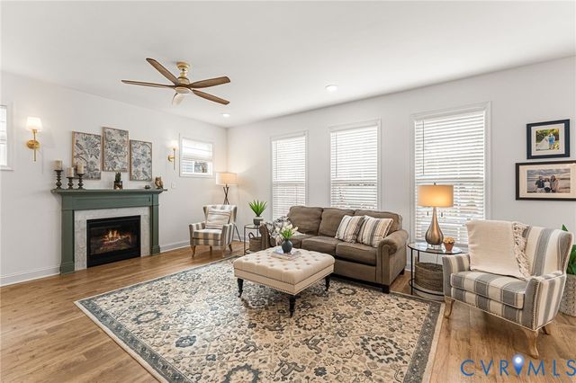 568 N James St, Ashland, VA 23005