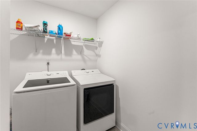 568 N James St, Ashland, VA 23005