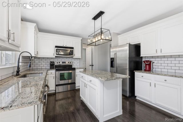 56312 Oasis Drive, Macomb Township, MI 48042