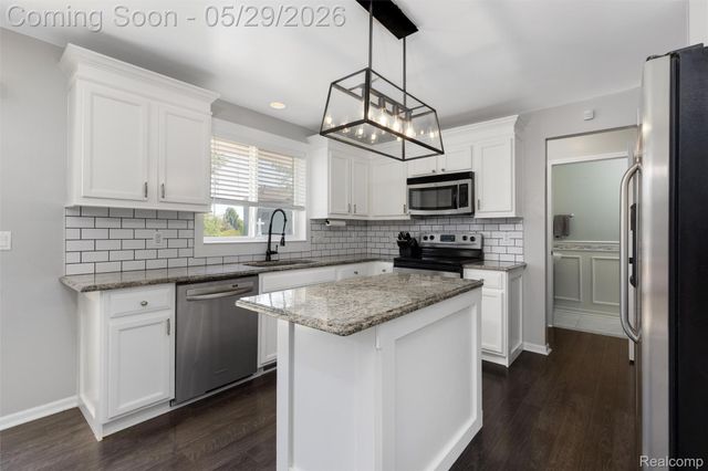 56312 Oasis Drive, Macomb Township, MI 48042