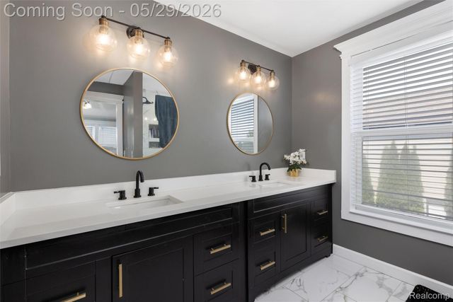 56312 Oasis Drive, Macomb Township, MI 48042