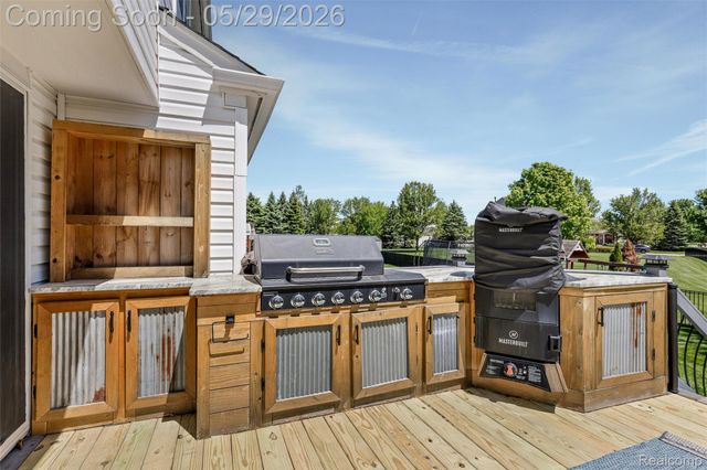 56312 Oasis Drive, Macomb Township, MI 48042