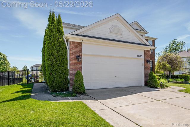 56312 Oasis Drive, Macomb Township, MI 48042