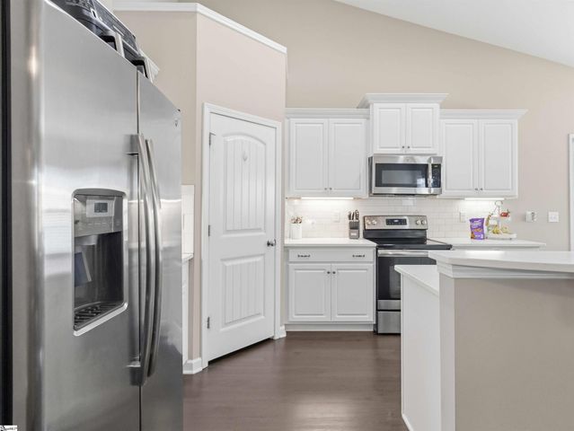 157 W Pyrenees Drive, Lyman, SC 29365