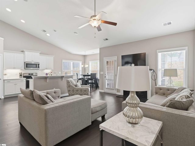 157 W Pyrenees Drive, Lyman, SC 29365