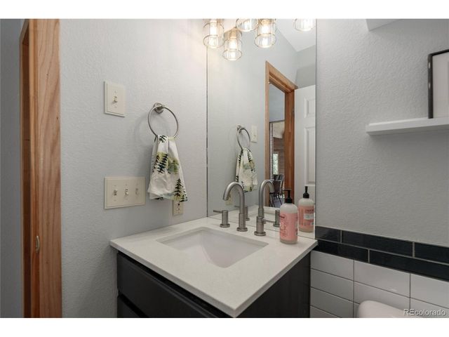 17 County Road 4435, Grand Lake, CO 80447