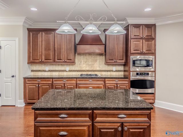 3005 Laurel Cove Way SE, Gurley, AL 35748