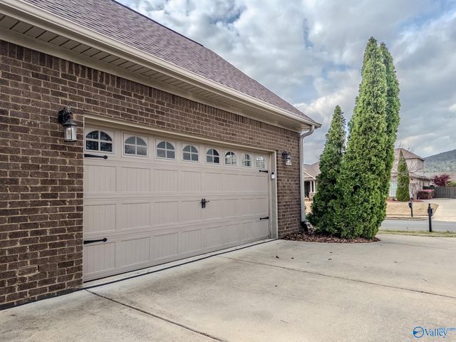 3005 Laurel Cove Way SE, Gurley, AL 35748