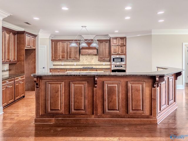 3005 Laurel Cove Way SE, Gurley, AL 35748