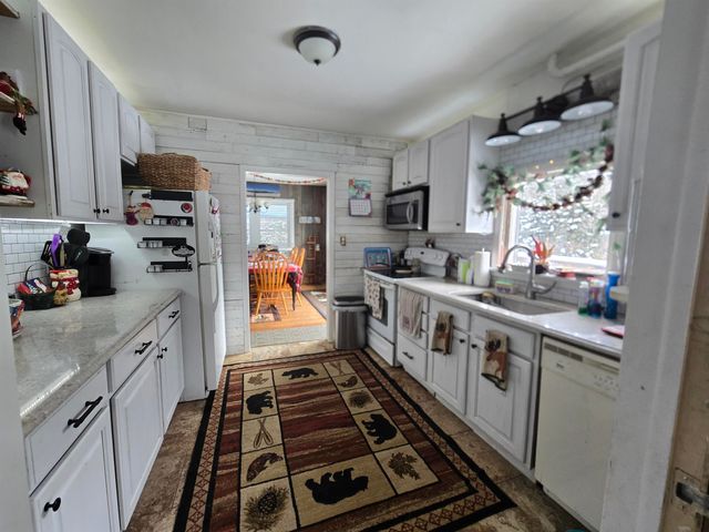 3148 Route 11, Londonderry, VT 05148