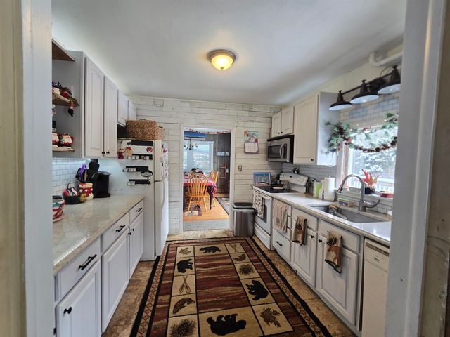 3148 Route 11, Londonderry, VT 05148